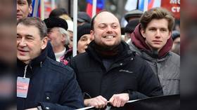 Twitter pundits mourn ‘suspicious death’ of Kremlin critic, who is alive
