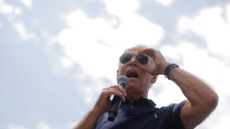 5d4d290adda4c8e06c8b4639 Dems think Bernie better on MOST policy issues, but will vote for Biden in hopes he dethrones Trump – poll