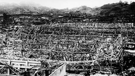 Devastated city of Nagasaki after an atomic bomb was dropped by a US Air Force B-29 on August 9, 1945. © AFP