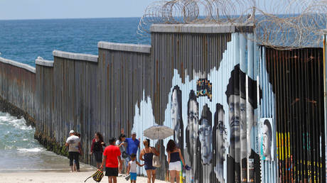 Barrier between Tijuana, Mexico and San Diego, California, US (file photo)
