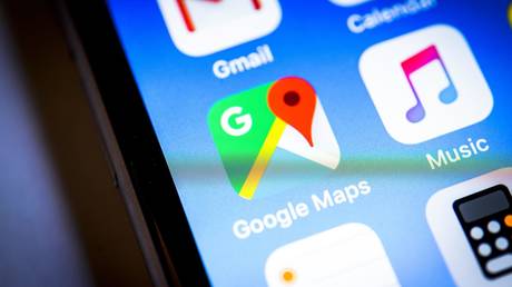 FILE PHOTO: Google maps app icon © Global look Press / Valentin Wolf