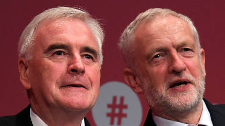 (R) Labour Party leader Jeremy Corbyn with (L) Shadow Chancellor John McDonnell © Reuters / Toby Melville