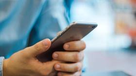 Apple and Samsung sued over ‘cancer risk’ from cell phone radiation