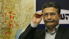 Israeli Labor Party leader shaves iconic 47-year-old mustache so that people could ‘read his lips’