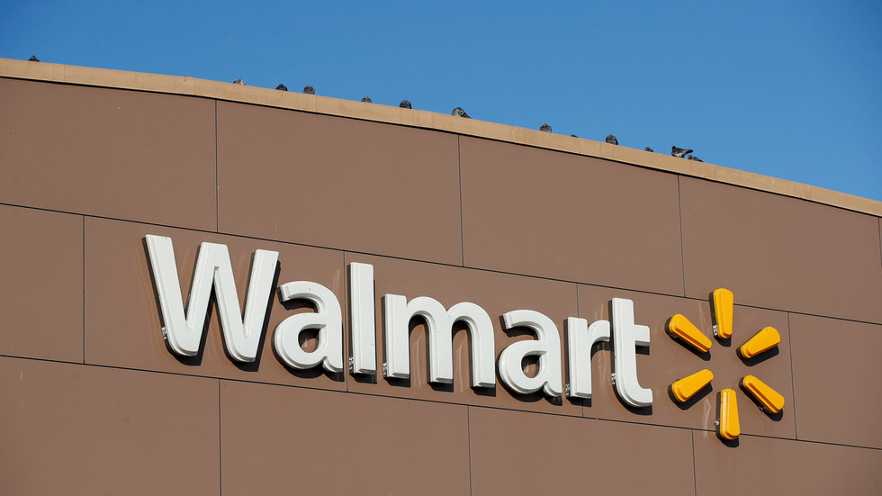 Naked truth: Woman STRIPS NAKED in Walmart to prove she didn’t steal ...