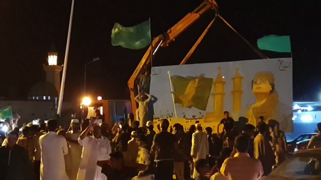 Gaddafi supporters flock to streets to mark 50th anniversary of 1st September revolution (VIDEO)