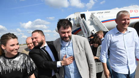 Kirill Vyshinsky, center, arriving in Moscow on September 7,209 © Ria Novosti / Ilya Pitalev