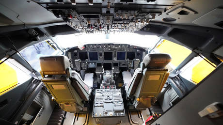 Coffee spill in cockpit forces flight to turn around half way across the Atlantic