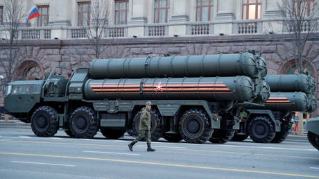 5d7f19c985f540347969c475 India to ask Moscow to speed up delivery of S-400 systems during defense minister’s visit to Russia – report