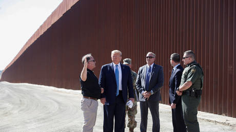 Keeps out migrants and... cooks breakfast? Trump says border wall is so hot you can ‘fry an egg’ on it