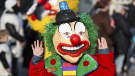 NZ man brings ‘emotional support CLOWN’ to layoff meeting