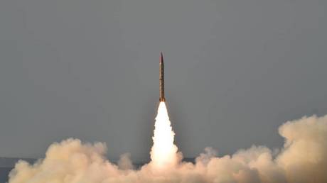 &lsquo;It will be quick & dirty&rsquo;: Standoff with India may spark NUCLEAR ARMAGEDDON, Pakistani Kashmir chief says