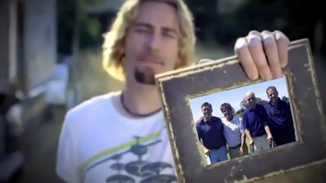 Twitter pulls &lsquo;look at this photograph&rsquo; meme after Trump supporters snap it up