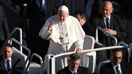 Divine Intervention: Cheated depositors in Russia write to the Pope for heating to be restored in unfinished apartment block