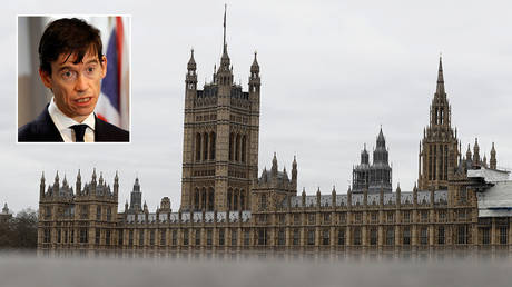 &lsquo;I&rsquo;m leaving that gothic shouting chamber&rsquo;: Ex-Tory leadership hopeful Rory Stewart quits Westminster to run for London mayor