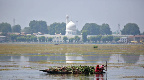 Kashmir &ndash; your next holiday destination? India orders lifting of travel advisory after 2-month ban