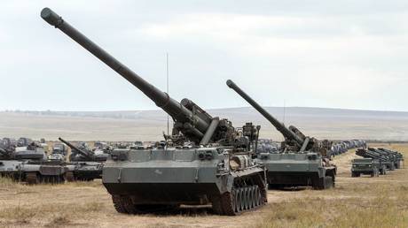 BIG GUN, BIG FINE: Russian soldier ordered to pay $380,000 in damages after self-propelled artillery unit falls from truck