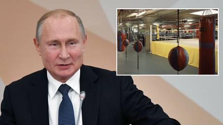 &lsquo;I broke my nose&rsquo;: Political heavyweight Putin recalls bruising boxing days as he&rsquo;s presented with &lsquo;diamond glove&rsquo; (VIDEO)
