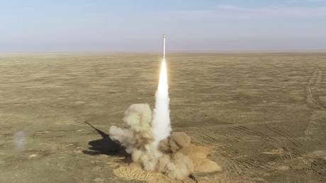 Nuclear deterrence ready: Putin presides over mega missile exercise involving submarines, bombers & ground launchers (VIDEOS)