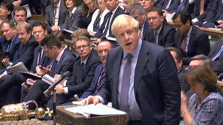 UK PM Boris Johnson in the House of Commons on Saturday. © AFP / PRU