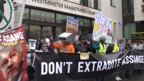 &lsquo;I can&rsquo;t think properly&rsquo;: Assange disoriented as court rejects delay for extradition proceedings