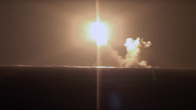 Kapal selam nuklir terbaru Rusia meluncurkan rudal balistik dari bawah air untuk pertama kalinya (VIDEO)