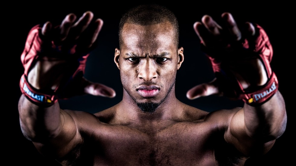 'Long-levered and lethal!' British MMA star Michael 'Venom' Page delivers one-punch KO at Bellator London (VIDEO)
