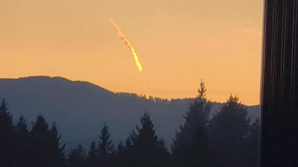 Risultati immagini per Aliens, is that you? Mysterious ‘fireball’ streaks across the sky in Oregon, leaves cops scratching their heads (PHOTOS)