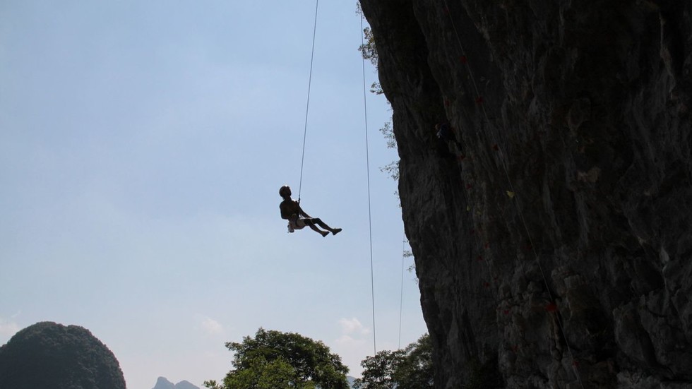 Renowned American rock climber falls 1,000ft to his death in Mexico — RT Sport News