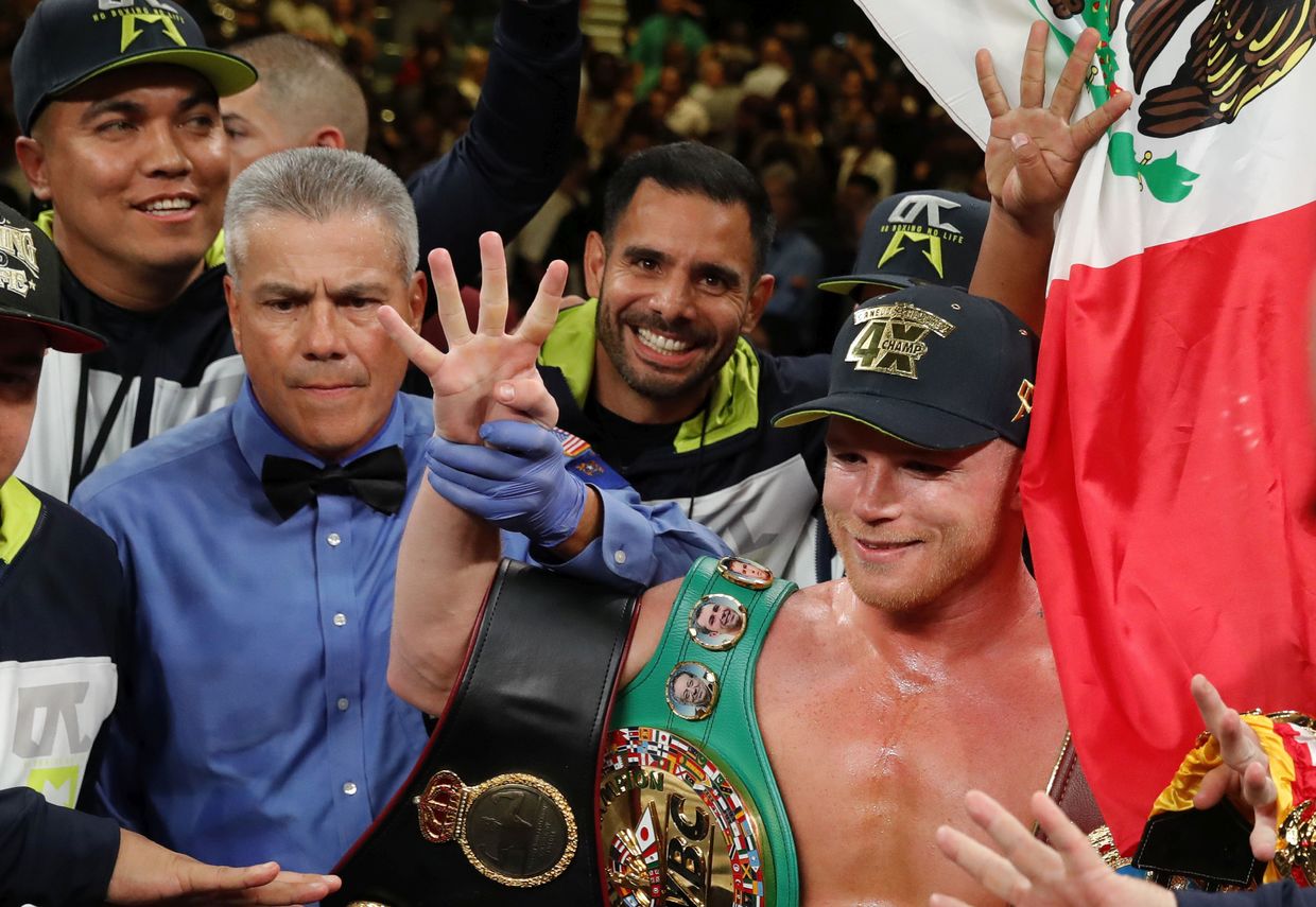 5dbea69385f5401153369d32 Canelo crushes Kovalev with devastating KO to become four-weight world champ (VIDEO)