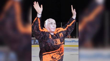 5dbc22ed85f5403d8c7ebb42 ‘From Russia with love!’ Russian hockey player dons ‘Putin costume’ for Halloween