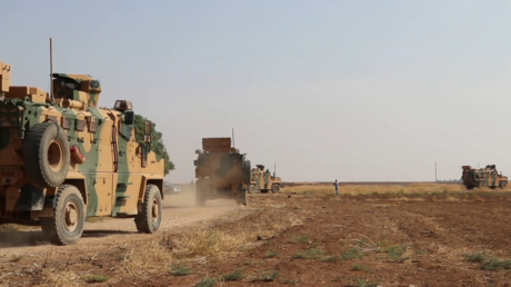 WATCH Russia & Turkey begin joint military patrols in northeastern Syria