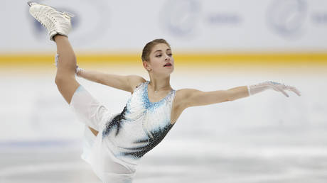 Russian figure skating prodigy Kostornaia takes the lead at Internationaux de France, Zagitova second (VIDEO)