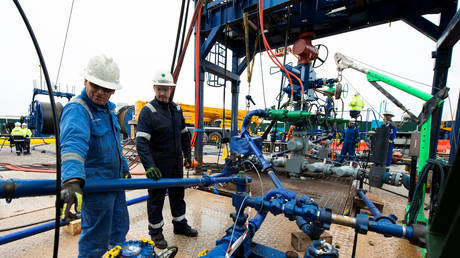 No longer ‘glorious’? UK ‘bans’ fracking, admitting modern tech can’t predict earthquake threat & impact