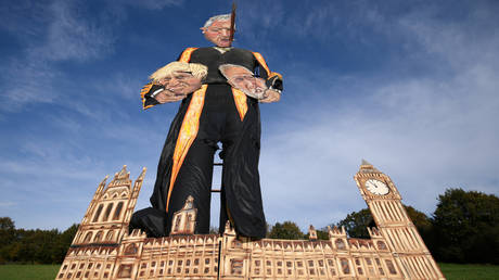 5dbe06fa85f5405cae0a5b85 Giant effigy of former House of Commons speaker John Bercow burnt on Guy Fawkes night (VIDEO)