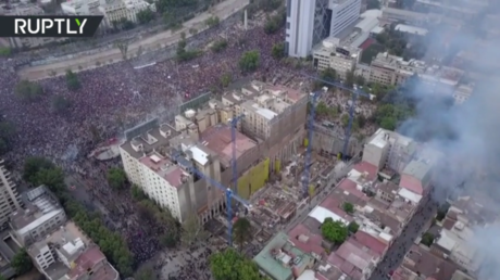 Watch university in Santiago BURN amid continuing anti-government protest (DRONE VIDEO)