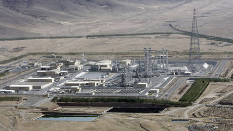 Tehran ready to roll back anti-proliferation redesign of Arak reactor as Iran hawks in Congress push to punish those helping