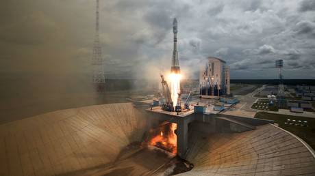 &lsquo;They keep stealing in hundreds of millions&rsquo;: Putin outraged by ongoing fraud at Vostochny Cosmodrome construction