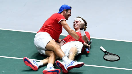 Russia down Djokovic and Serbia in thriller to book Davis Cup semifinal spot