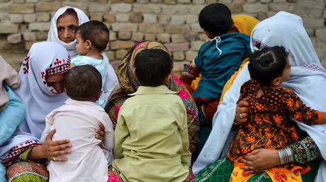 #Stopviolenceagainstchildren: Pakistani celebrities demand justice for toddler girl in alleged kidnapping, rape and murder case