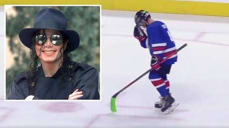Moonwalk on ice: Young San Jose Sharks player produces Michael Jackson-inspired celebration during shootout (VIDEO)