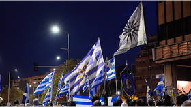 Greeks march against migrant policy as govt takes in 40,000 refugees in last 4 months (VIDEO)