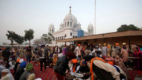 Pilgrims And Indians Porn - Crossing the Kartarpur corridor: Sikh pilgrims to visit key ...