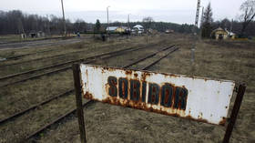 Battleground Hong Kong: Rioters armed with catapults & javelins destroy university campuses & metro stations, clashing with police