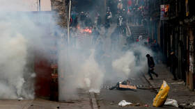 WATCH Morales supporters tear-gassed in clashes with riot police as Bolivians protest unelected ‘interim president’ (VIDEO)