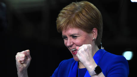Sturgeon’s wild celebrations at seeing SNP candidate defeat Lib Dem leader provokes social media row (VIDEO)