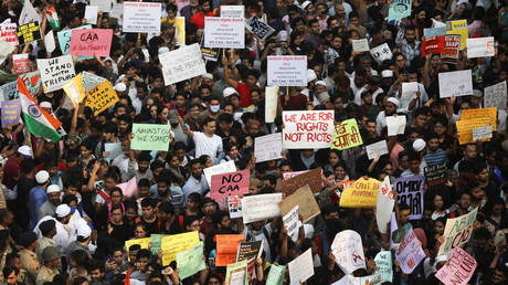 A protest against a new citizenship law, in Mumbai, India. December 19, 2019. © Reuters / Francis Mascarenhas