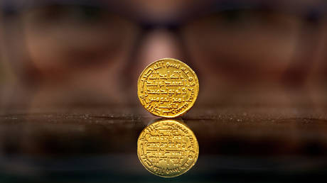 FILE PHOTO: Early Islamic gold coin © Getty Images / Victoria Jones