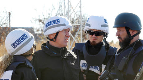 E. Ukraine prisoner exchange to take place by year end, Russian envoy says terms agreed