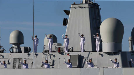 Foreign forces only threat in Gulf, Iran’s navy chief warns, inviting regional forces to join drills it held with Russia & China